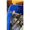 Image 6 : TOTE OF NEW AMAZON OVERSTOCK ITEMS