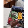 Image 2 : TRAY OF GARFIELD PHONE, OIL LAMP, HIMMINGBIRD FEEDER, GOURMIA AIR FRYER AND TOILET SEAT