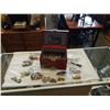 Image 1 : JEWELRY BOX WITH CONTENTS