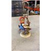 Image 2 : 4 HUMMEL FIGURES