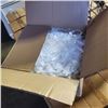 Image 1 : BOX OF 1000 NEW 5" LIGHT DUTY PLASTIC FORKS