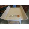 Image 2 : LINEA CHANGING TABLE