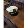 Image 1 : VINTAGE CAPTAINS HAT