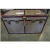 Image 2 : 2 LARGE STEAMER TRUNKS