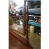 Image 8 : VINTAGE 4 DRAWER DRESSER WITH MIRROR