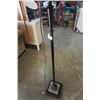 Image 2 : FLOOR LAMP WITH LEADED GLASS SHADE