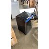Image 2 : NEW INSIGNIA 2.6 CU FT FREE STANDING BAR FRIDGE