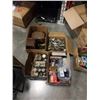 Image 1 : 3 BOXES OF VINTAGE RADIOS AND RADIO PARTS