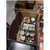 Image 2 : 3 BOXES OF VINTAGE RADIOS AND RADIO PARTS