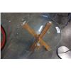 Image 3 : 2 GLASSTOP ENDTABLES