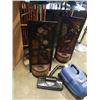 Image 1 : 2 PIECES METAL WALL ART AND VACUUM