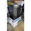 Image 1 : NEW INSIGNIA 2.6 CU FT FREE STANDING BAR FRIDGE, door can be used as white board,