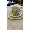 Image 3 : 20 PIECES ROYAL ALBERT PRIMULETTE CHINA - 6 CUPS, SAUCERS, AND SIDE PLATES, AND CREAM AND SUGAR