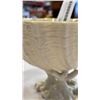 Image 8 : 2 BELLEEK IRELAND CHINA SHELL FOOTED BOWLS