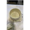 Image 4 : BELLEEK IRELAND CHINA SHAMROCK LIDDED HONEY POT AND 2 LIDDED DISHES