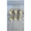 Image 2 : 6 BELLEEK IRELAND CHINA HOLLAND PIGS