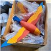 Image 2 : 2 BOXES OF HAND PAINTED WODDEN BIRDS AND COIN BANKS