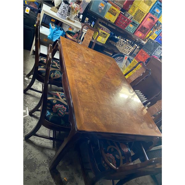 Dining table 6 chairs plus two captains chairs  2 leaves