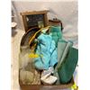 Image 1 : Placemats, corn holders and other items