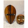 Image 2 : Masks and board
