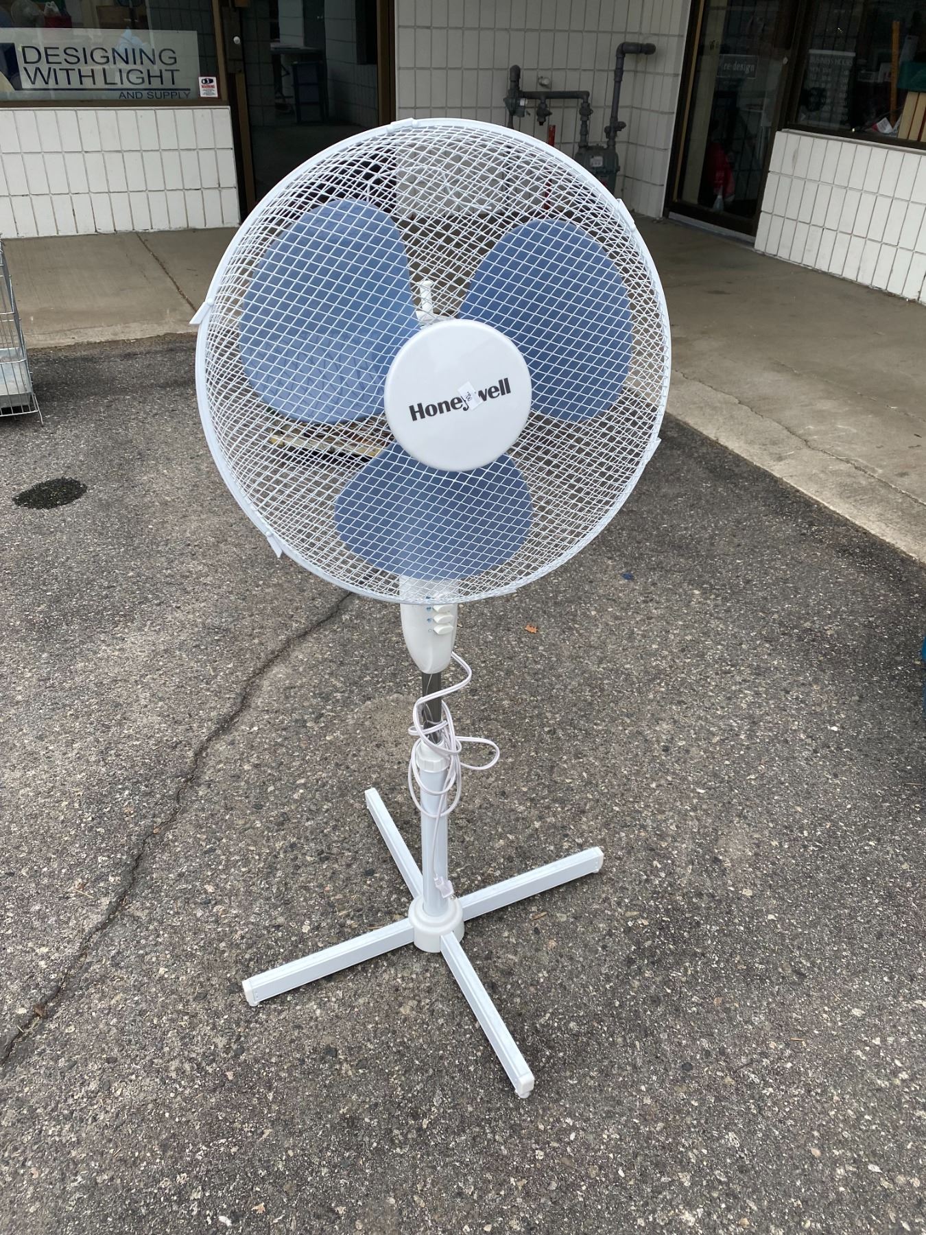Honeywell floor fan