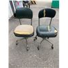 Image 1 : Vintage chairs