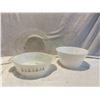 Image 1 : Pyrex bowls