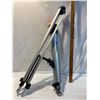 Image 1 : Bushnell scope and stand