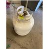 Image 1 : Propane tank
