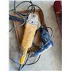 Image 1 : Two tools