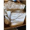 Image 1 : Sheet set queen ? Sheet, gotten and two pillow cases
