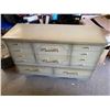 Image 1 : Dresser