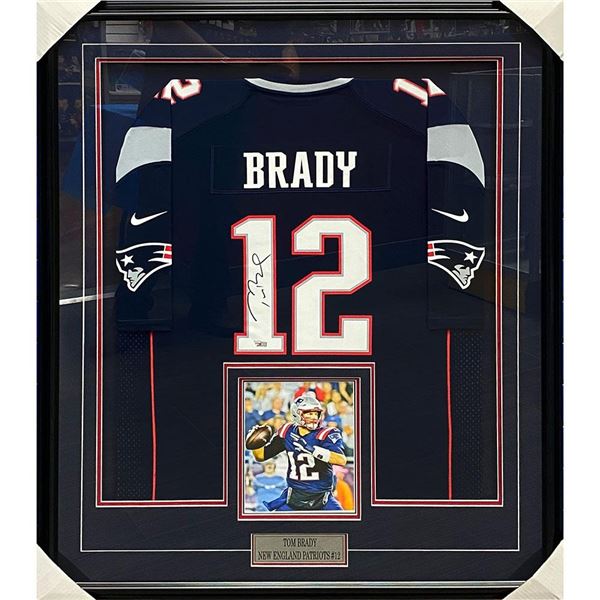 TOM BRADY SIGNED AND CUSTOM FRAMED NIKE PRO FOOTBALL JERSEY ( FANATICS COA)