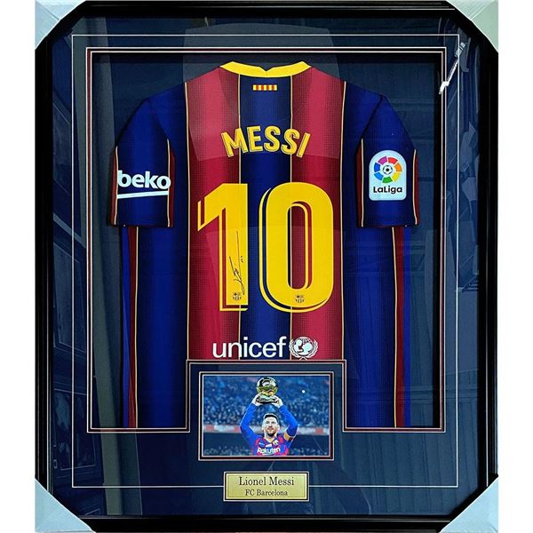 LIONAL MESSI SIGNED CUSTOM FRAMED FC BARCELONA SOCCER JERSEY ( PSA LOA)