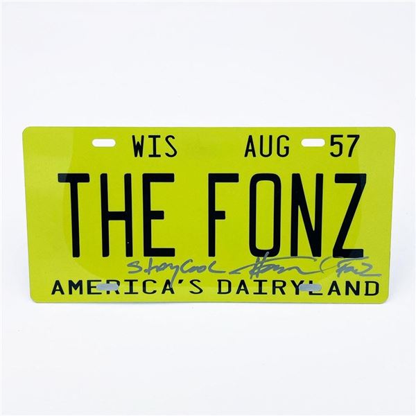 HENRY WINKLER SIGNED THE FONZ LICENCE PLATE ( BECKETT COA)