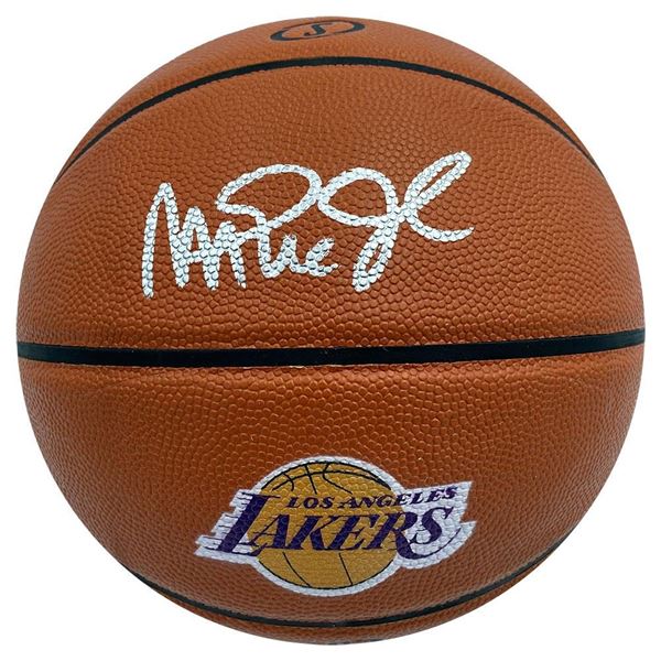 MAGIC JOHNSON SIGNED SPALDING LA LAKERS BASKETBALL ( BECKETT COA)