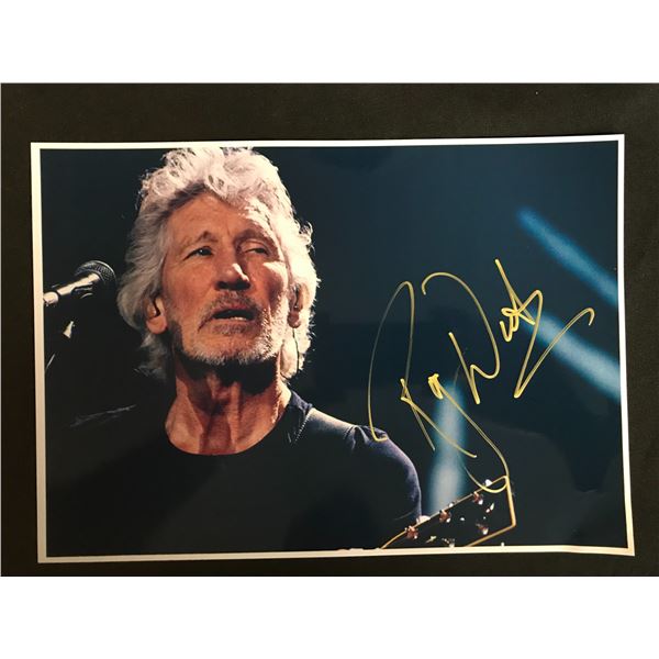 ROGER WATERS SIGNED 8 X 10 ( RA COA)