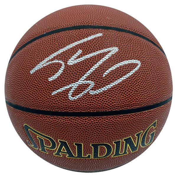 SHAQUILLE ONEAL SIGNED SPALDING BASKETBALL ( BECKETT COA)