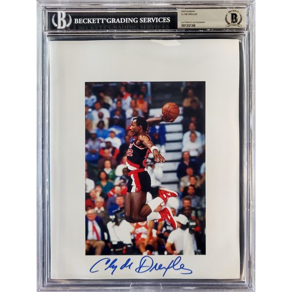 1CLYDE DREXLER SIGNED 8 X 10 ( BECKETT COA)