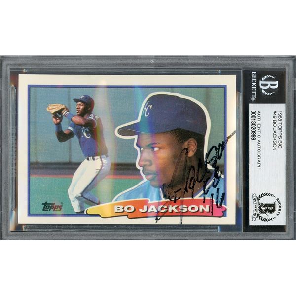 BO JACKSON SIGNED TOPPS 1988 BASEBALL CARD ( BECKETT COA)