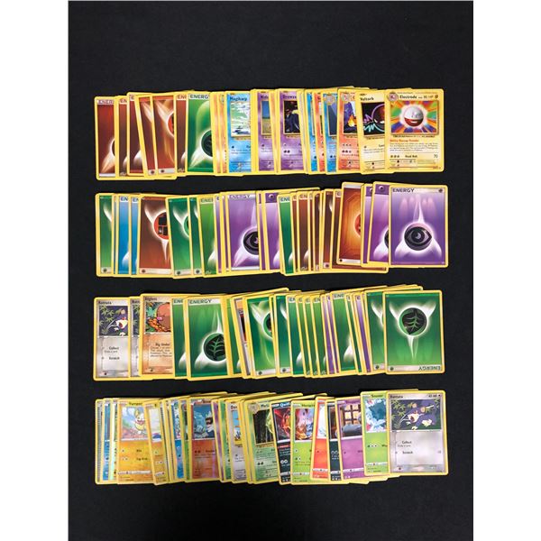 POKEMON TRADING CARD LOT