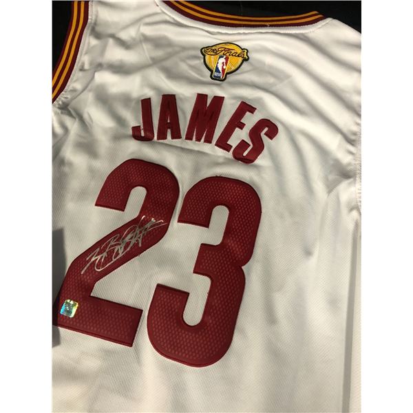 LEBRON JAMES SIGNED CLEVELAND CAVALIERS DINALS JERSEY WITH COA