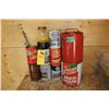 Image 1 : 8 - OIL CANS, BASLEAK JAR, 1 GAL GAS CAN