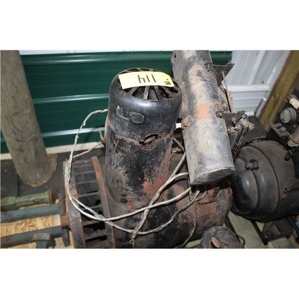 DELCO LIGHT COMPANY GENERATOR 32 VOLT, NOT RUNNING