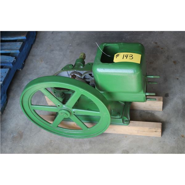 JOHN DEERE STATIONARY ENGINE - 1 1/2 HP,FOR REBUILD,S#  366898  Not running,