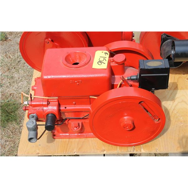 MASSEY HARRIS STATIONARY ENGINE - 2 HP,RUNNING,S# A152458