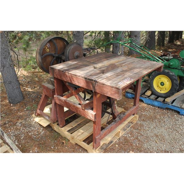 BELT DRIVEN STATIONARY ENGINE - SAW