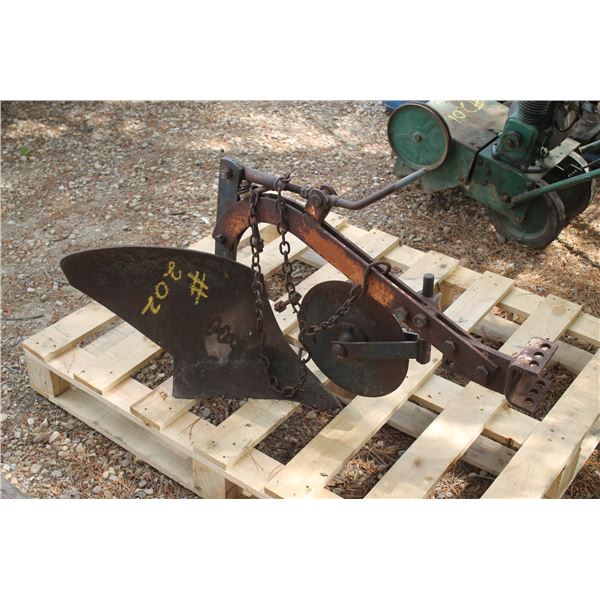 1-BOTTOM PLOW - GREEN