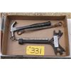 Image 1 : INTERNATIONAL HARVESTER MULTI-TOOL P1599,2 - BOX END WRENCHES, HAMMER