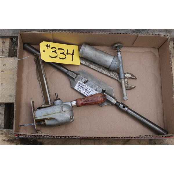 LINCOLN GREASE GUN, WRENCH, HACK SAW TOOL,PIPE THREADER